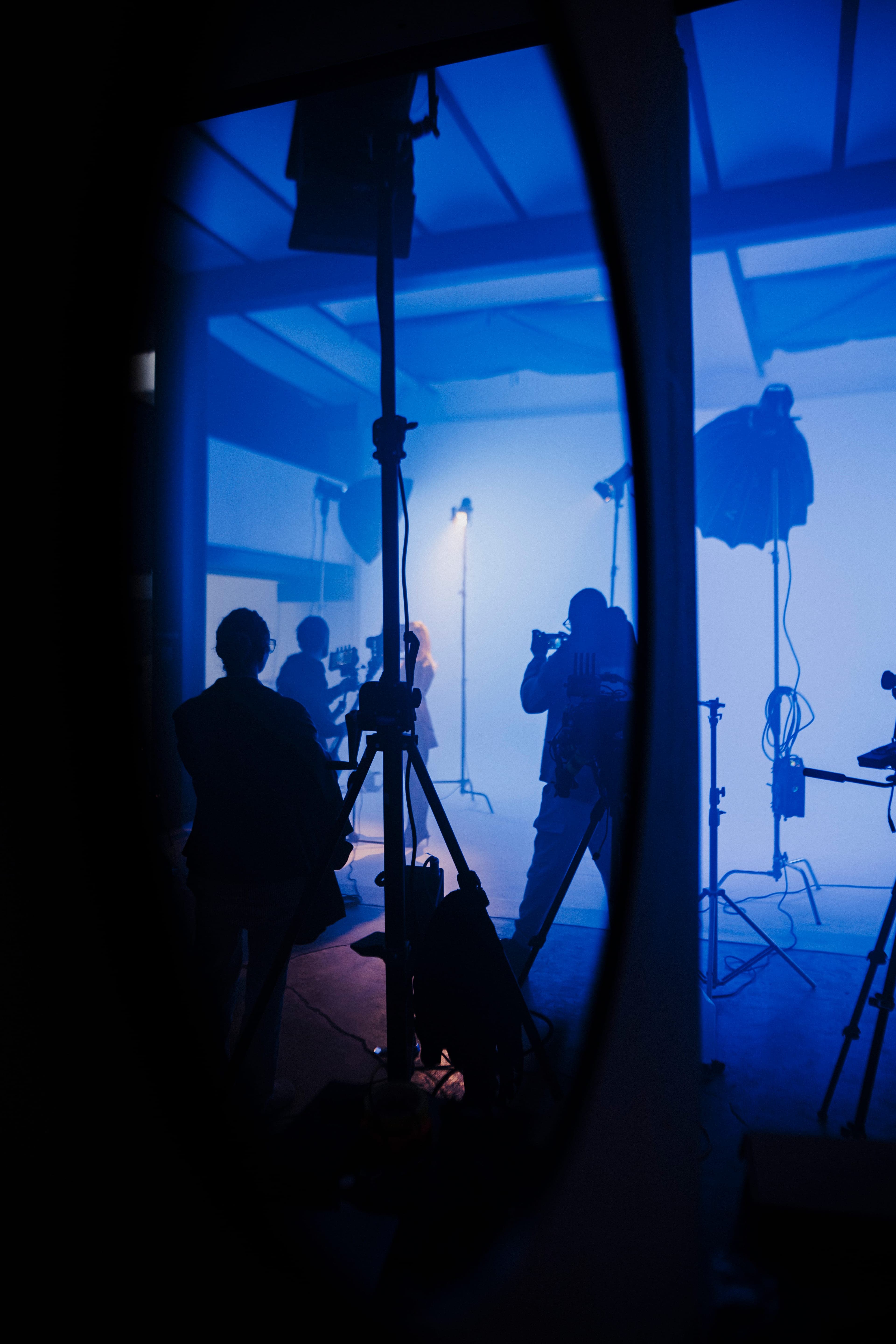Lumière bleue au studio Your Studio Labry à Marseille